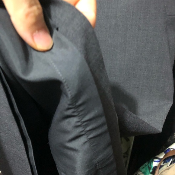 Theory dress smaller than its size - Picture 3 of 4